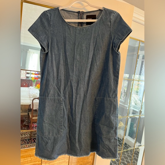 Adorable jean dress from Zara, size small. Perfect for Summer or Autumn. - Picture 3 of 3